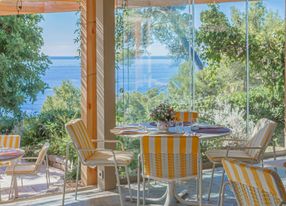 Sublime Provencal Park in the heart of a pine forest with sea view with catering and accommodation