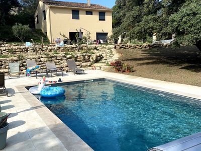 Mas with troglodyte caves