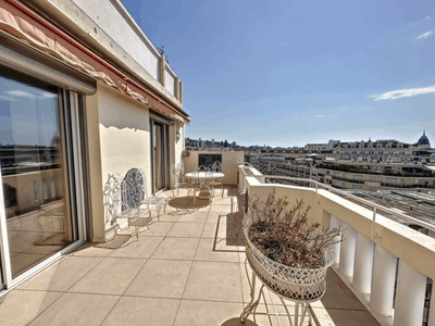 Luxury 3-Bedroom Apartment with Stunning Terrace in Cannes