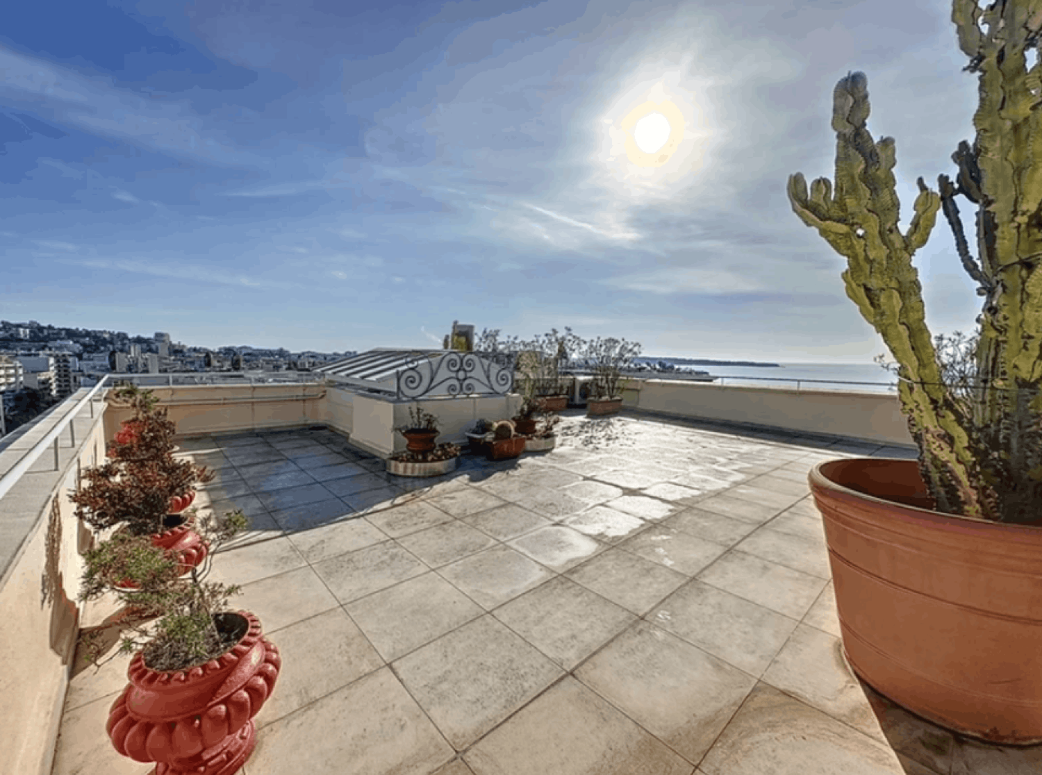 Luxury 3-Bedroom Apartment with Stunning Terrace in Cannes