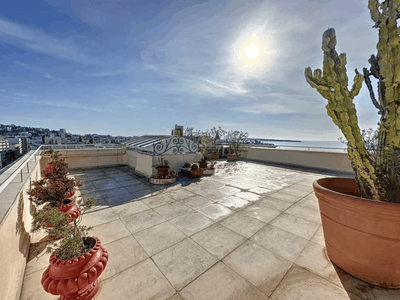 Luxury 3-Bedroom Apartment with Stunning Terrace in Cannes