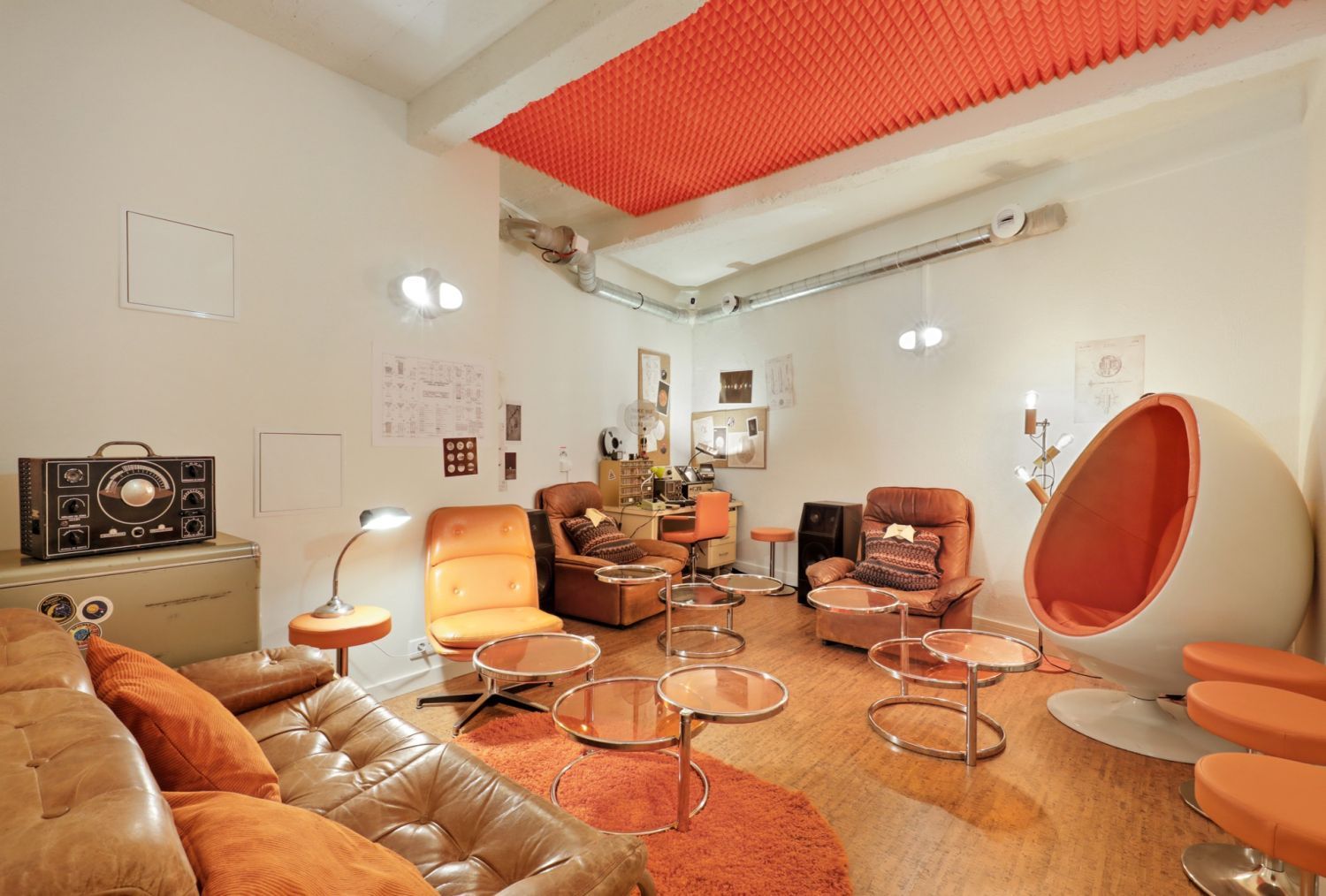 A Unique 70s-Inspired Event Venue in Paris with Immersive Décor