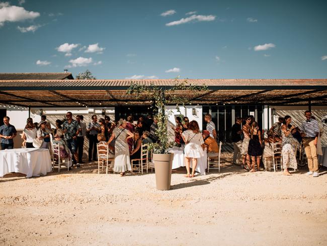 Bergerie au cœur de la Camargue sauvage