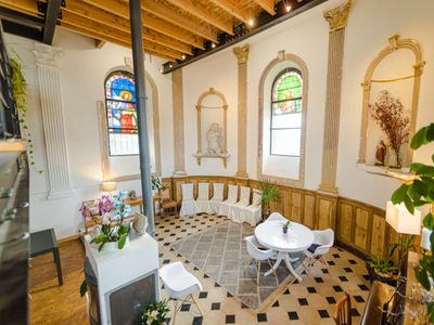 A chapel turned loft with a view of the Auvergne volcanoes