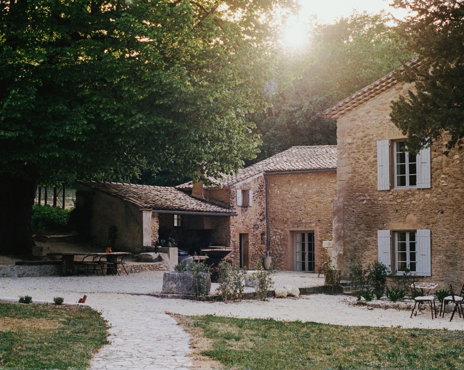 Magnificent Farmhouse with Mont Ventoux View | Events & Vacation