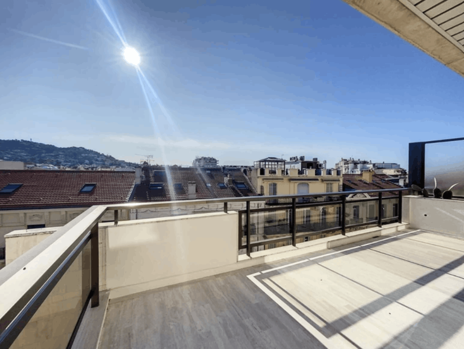 Appartement chic 2 chambres avec terrasse – Gray d'Albion à Cannes