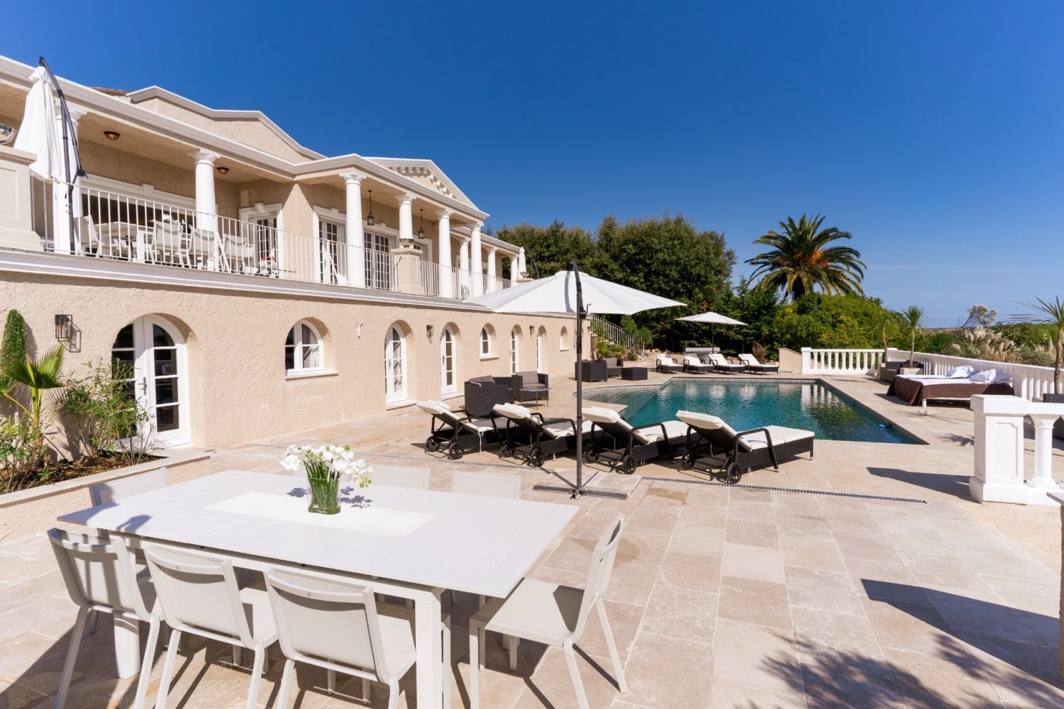 Luxury 8-bedroom villa