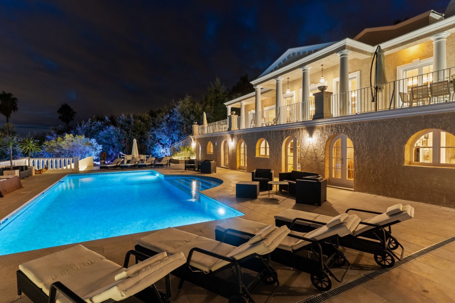 Luxury 8-bedroom villa