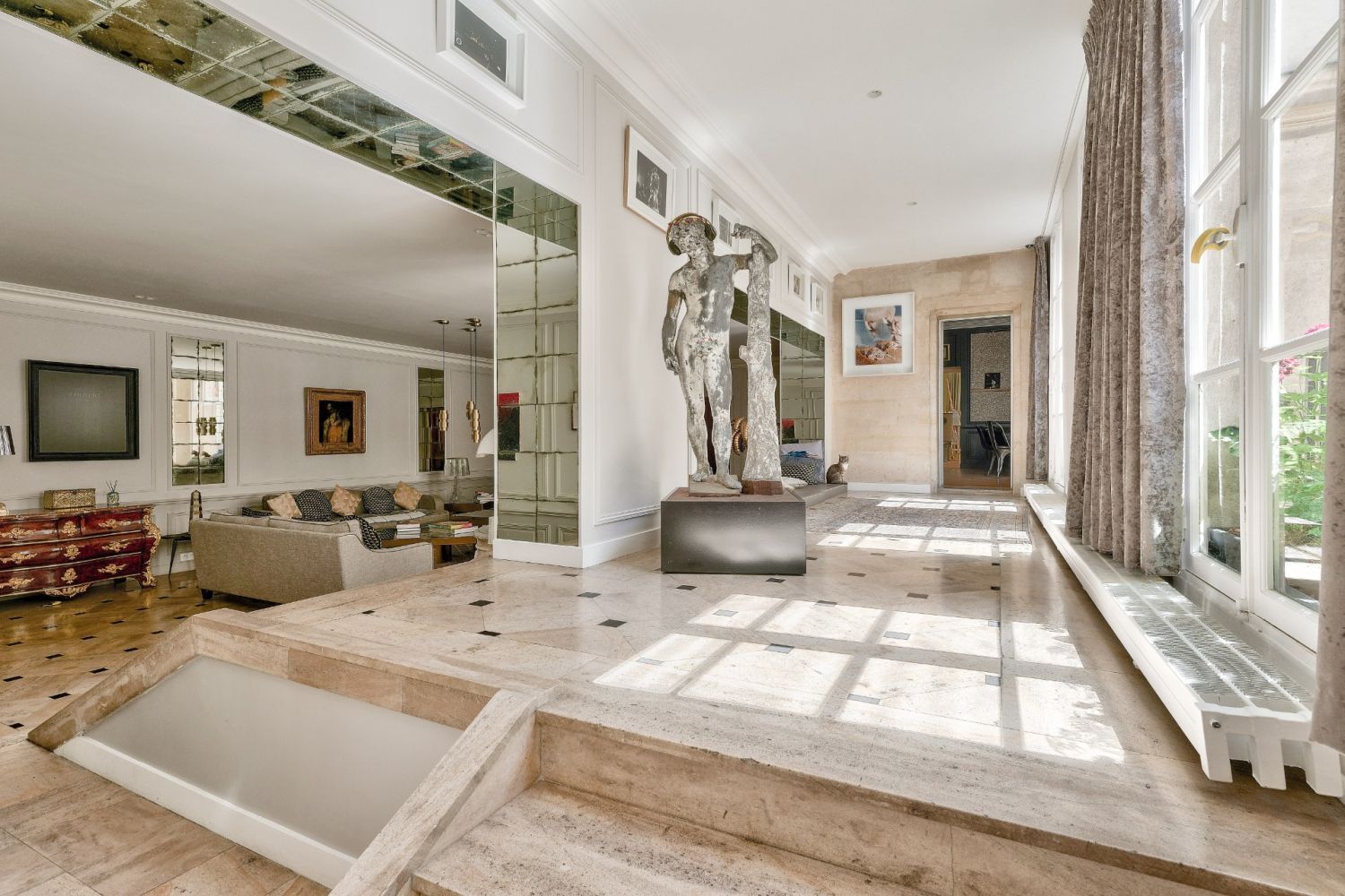 Superbe Appartement Parisien de 180m² pour Tournages et Événements dans le Marais