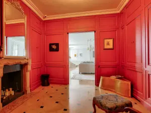 Stunning 180m² Paris Apartment for Shoots & Events in Le Marais