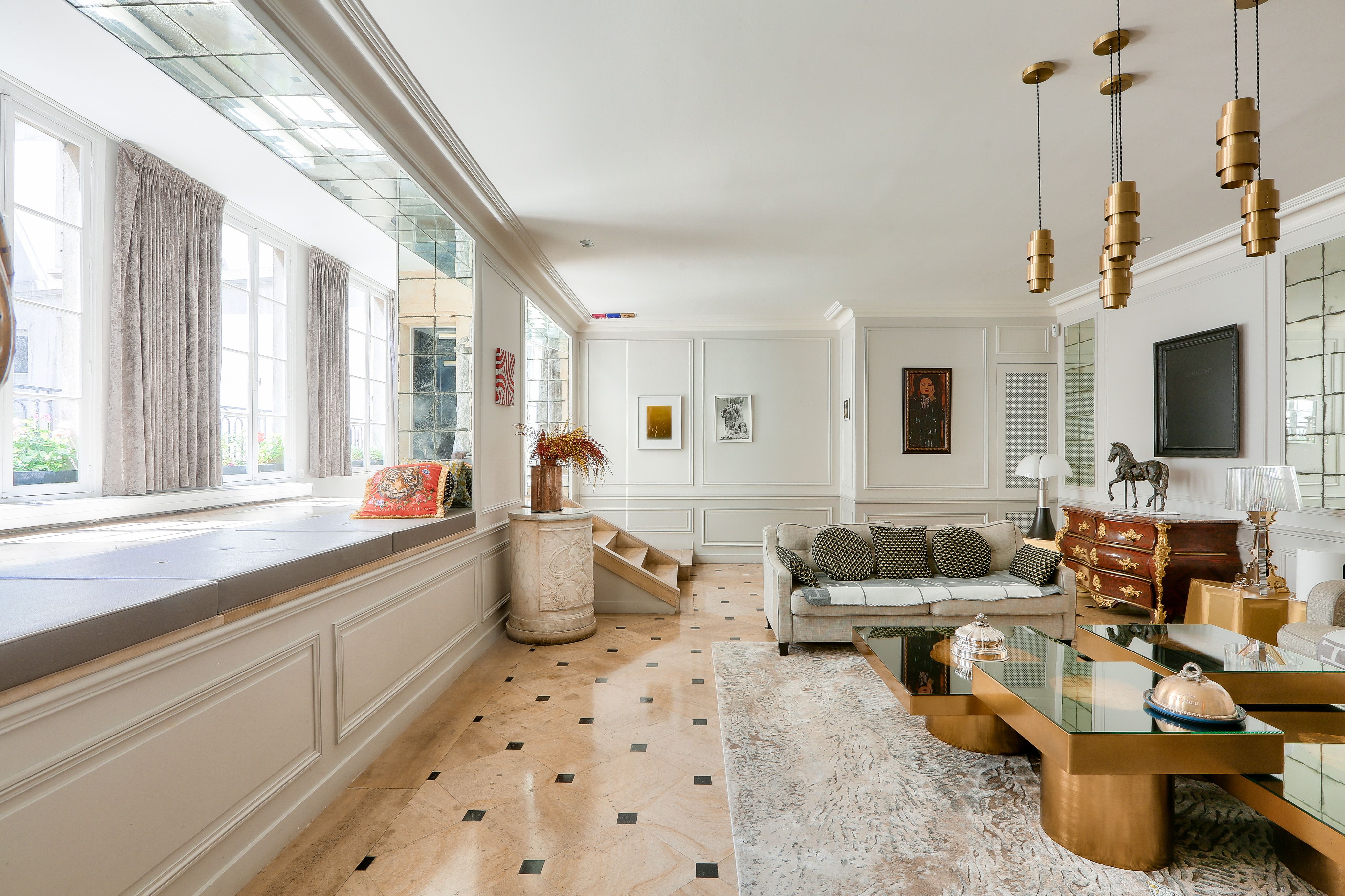 Superbe Appartement Parisien de 180m² pour Tournages et Événements dans le Marais