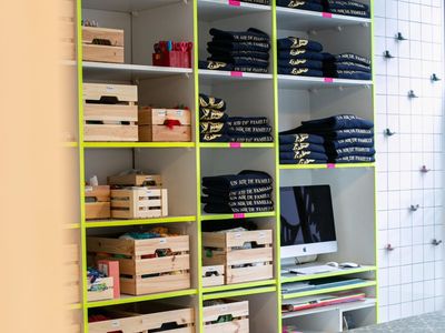 Versatile 90 m² Event Space in Paris with High Ceilings