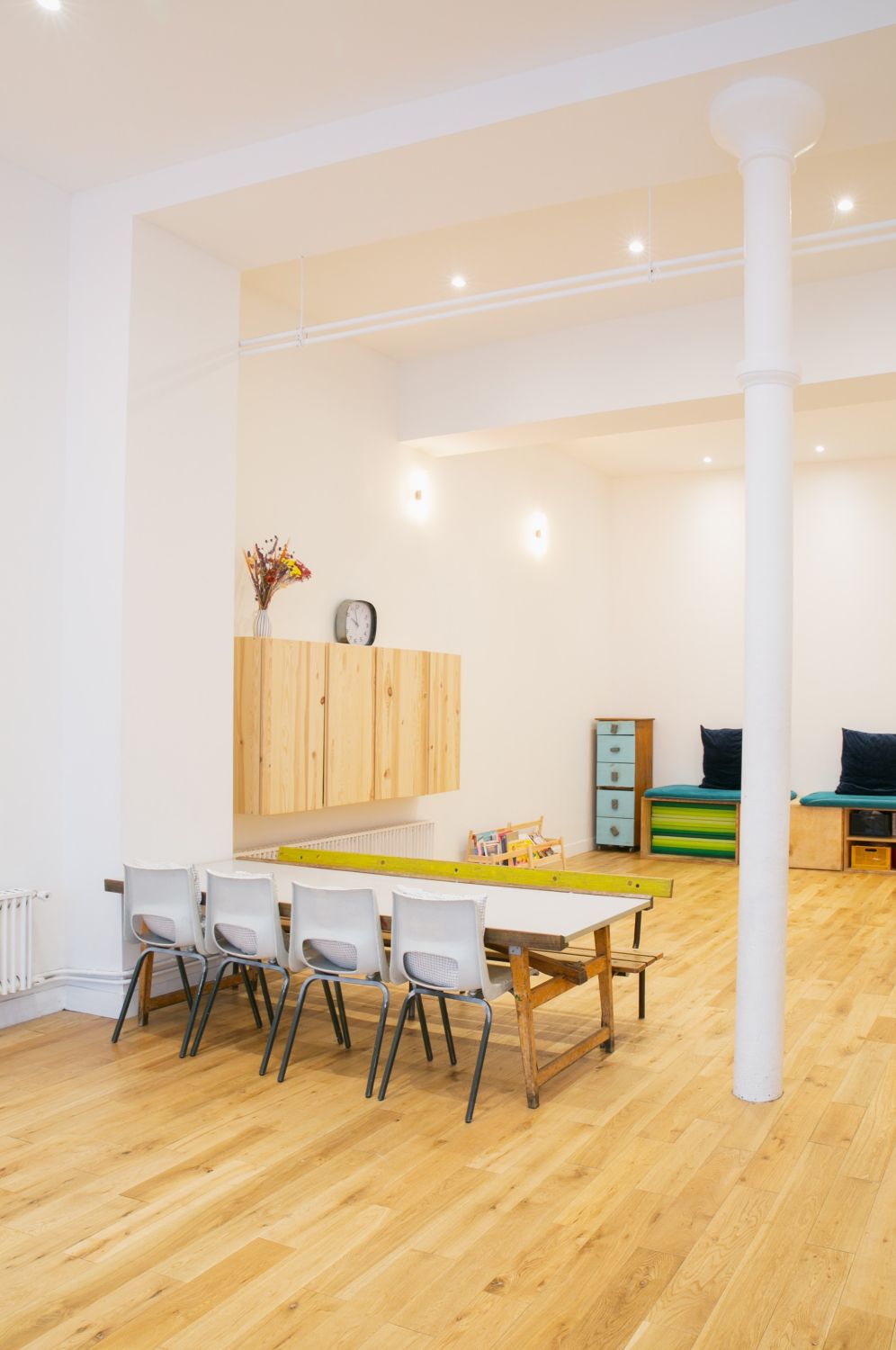 Versatile 90 m² Event Space in Paris with High Ceilings