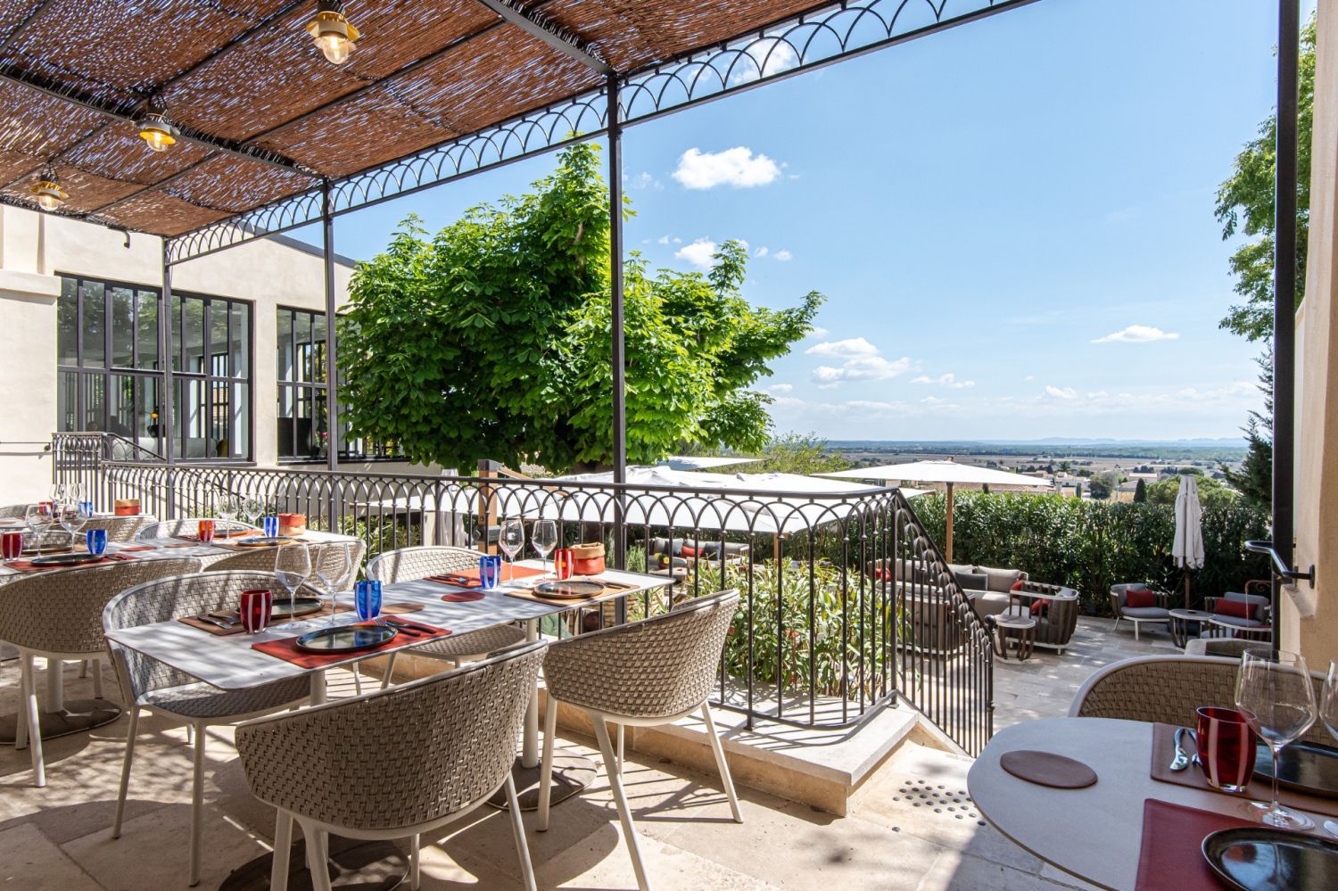 Salle de séminaire, hôtel  et restaurants