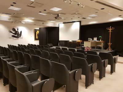 Un Auditorium pour vos réunions de 100 personnes