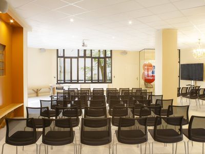 Large Event Room in Paris with Natural Light and High Ceiling