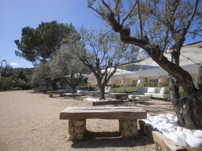 Cocktail in gardens nestled in the Vençoise hills