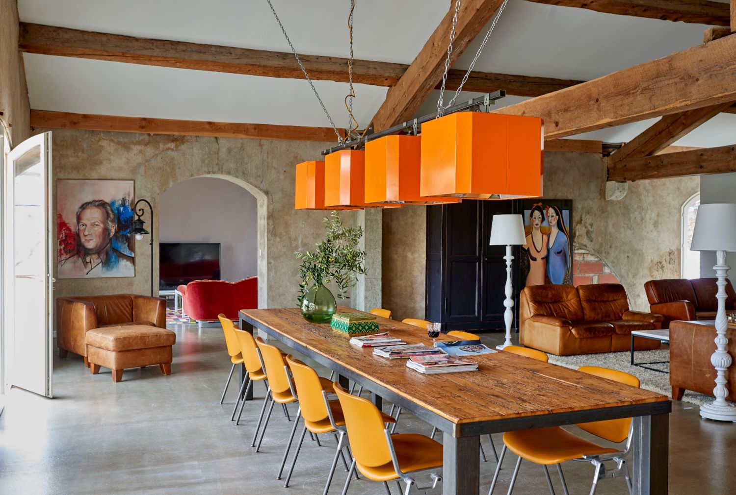 loft de 300 m² avec piscine près de Narbonne