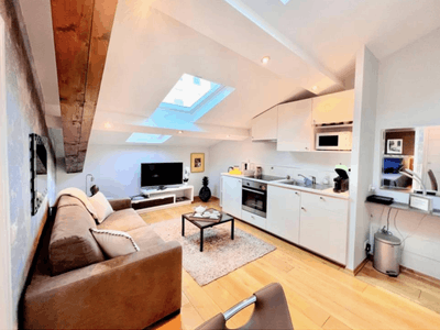 1-Bedroom Cannes Apartment – Events up to 10 Guests