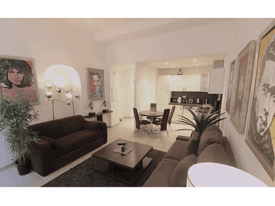 Modern 1-Bedroom Apartment Cannes – Up to 20 Guests