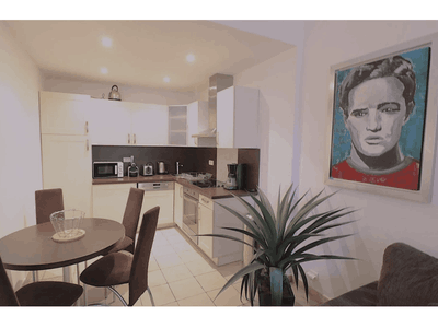Modern 1-Bedroom Apartment Cannes – Up to 20 Guests