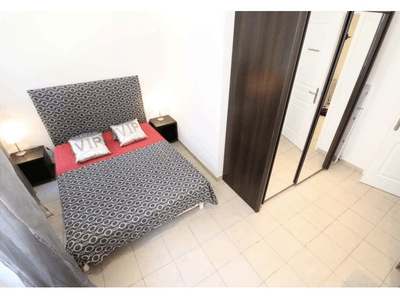 Modern 1-Bedroom Apartment Cannes – Up to 20 Guests