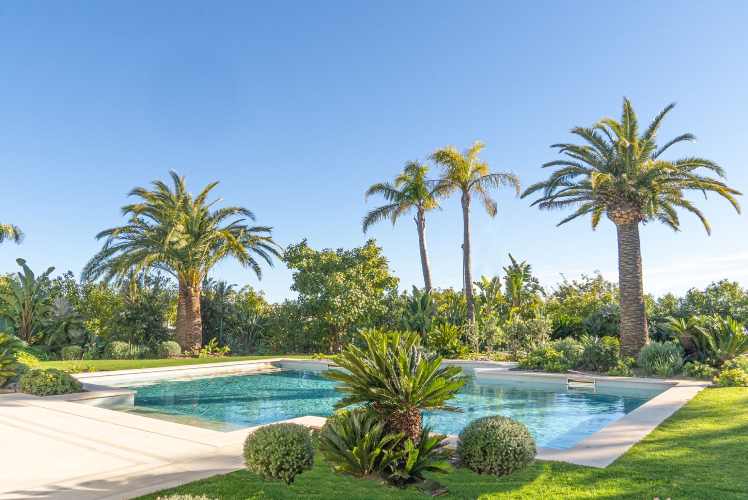 Sumptuous Florentine-style villa