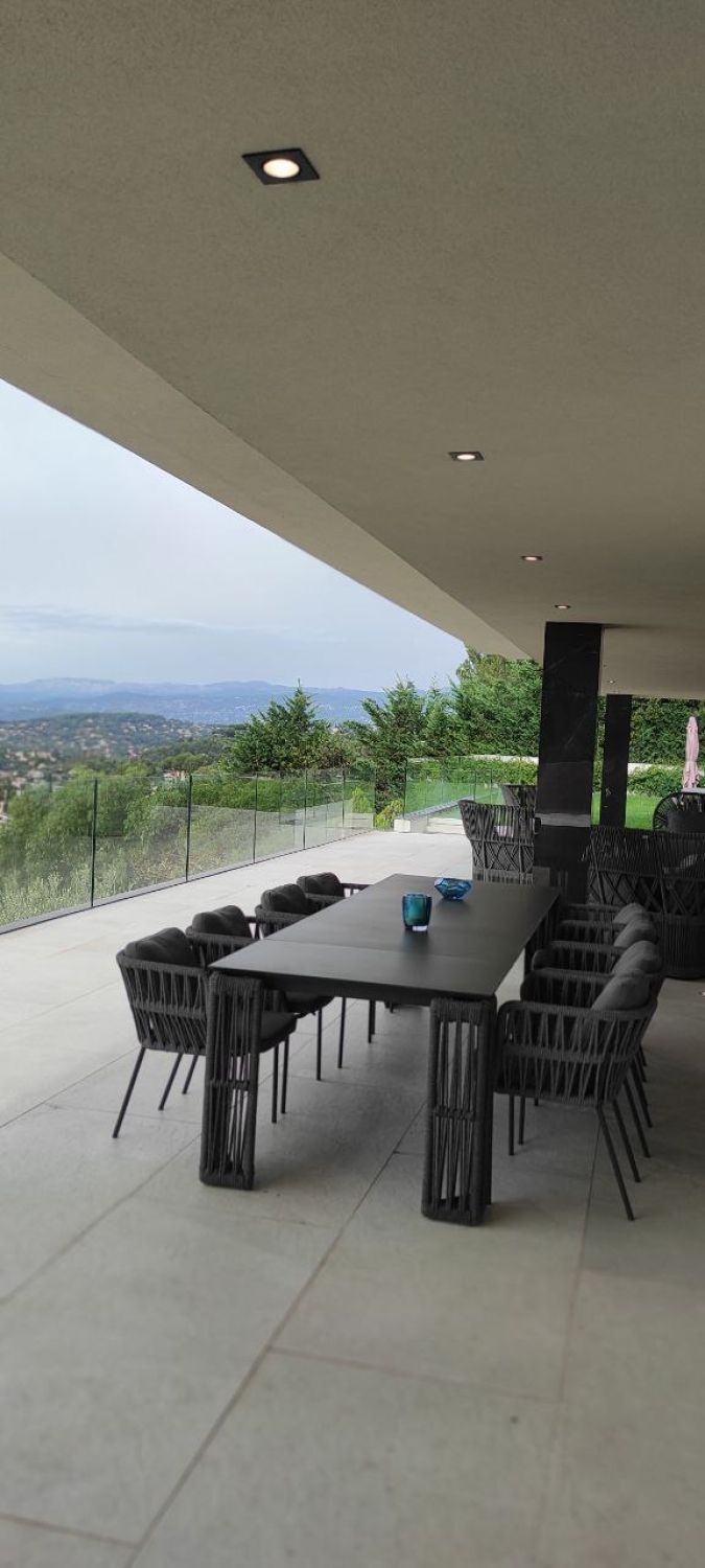 Villa avec vue mer panoramique à Super Cannes – Pour événements de luxe