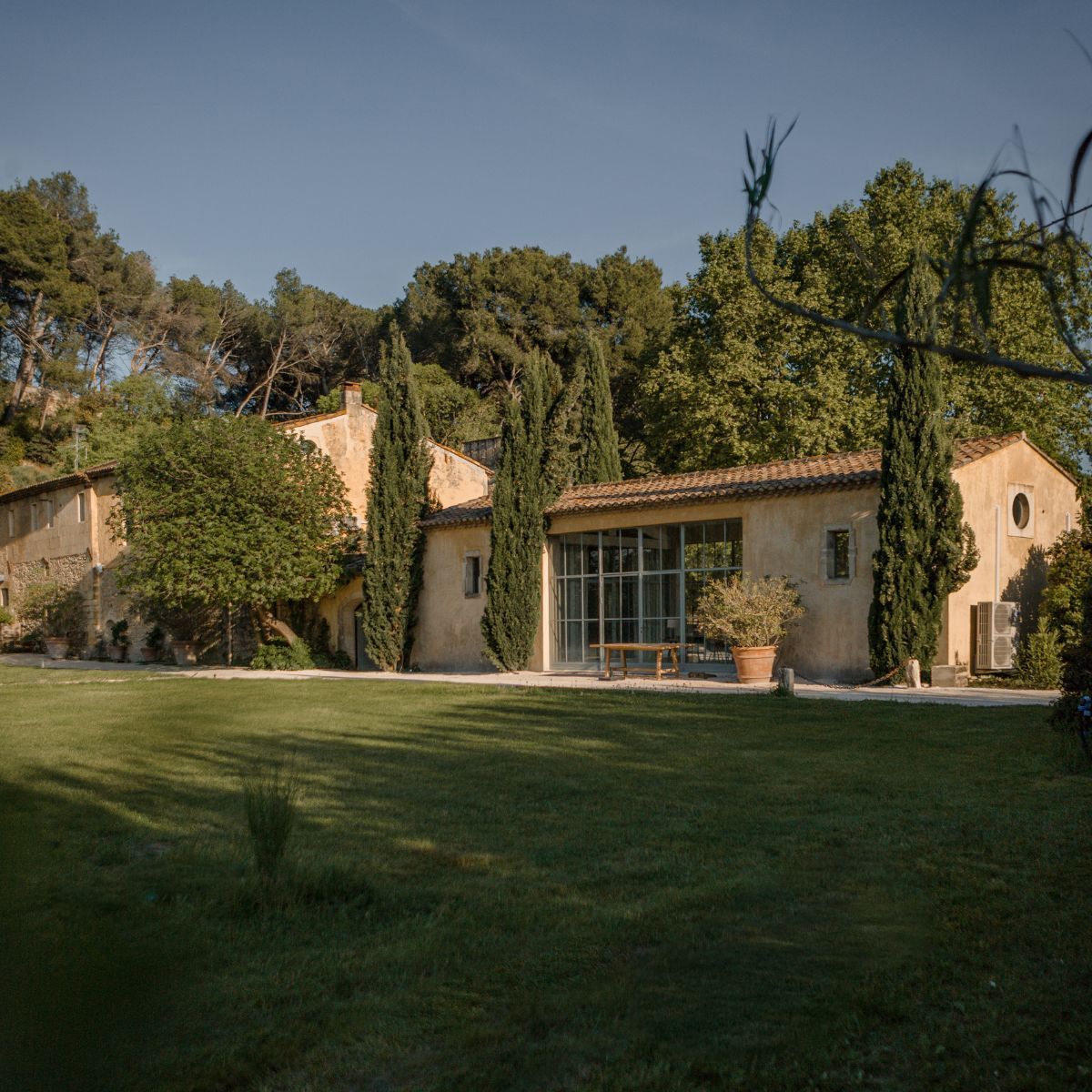Historic Farmhouse Retreat in Provence for Corporate Events & Seminars