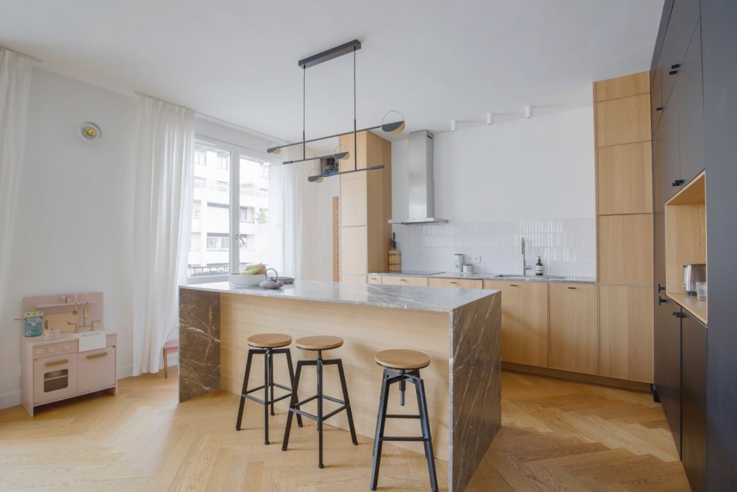 Bright 165m² Paris Apartment for Events & Vacation Rentals