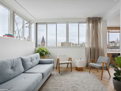 Modern Paris Apartment with Sacre Coeur View for Events