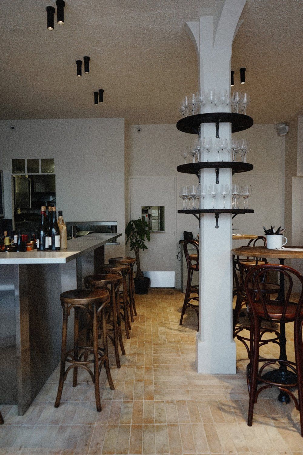 Une authentique cave à vin basque pour des événements à Paris