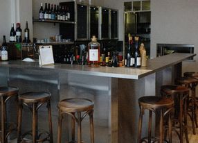 Basque wine and tapas bar in the heart of the 11th