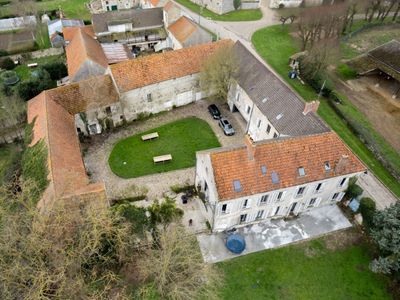 700 m² farm located 45 min from Paris