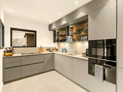 Prestigious chalet at the foot of the slopes