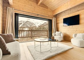 Prestigious chalet at the foot of the slopes