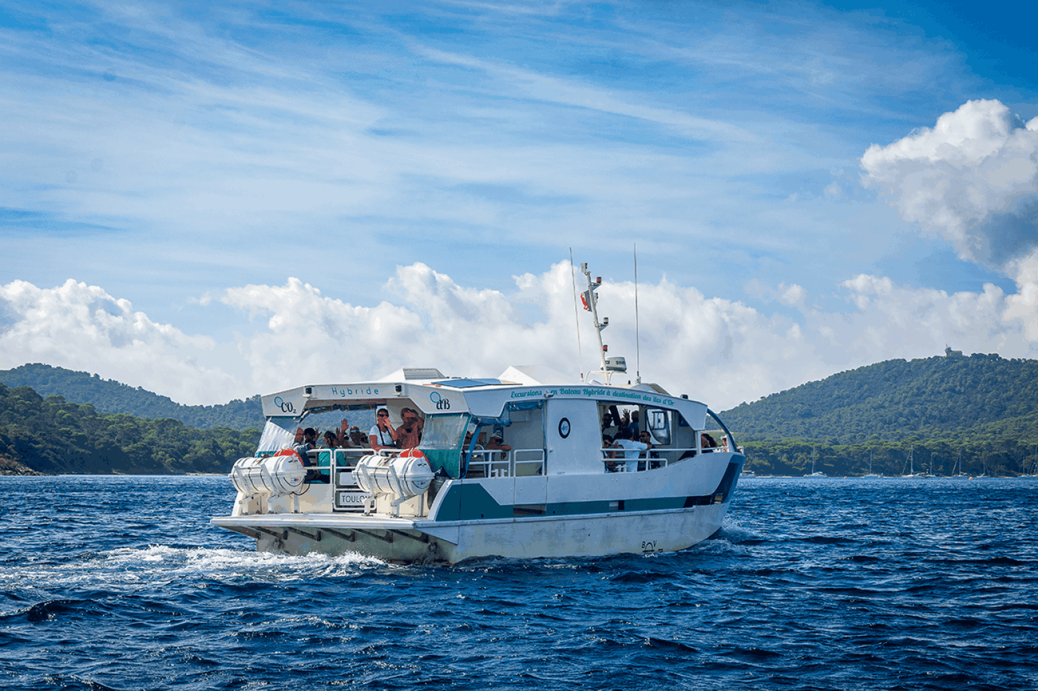 Événements Privés en Bateau Jusqu'à 50 Personnes | Bateau Hybride Écologique
