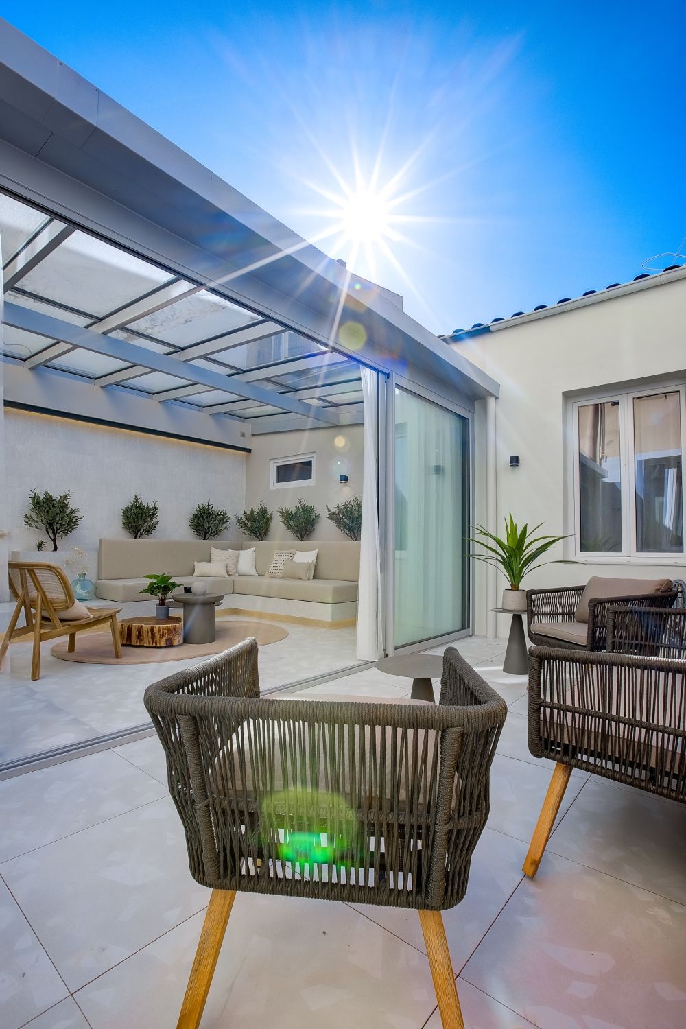 Cannes Apartment for Events – 5 Beds, 30 Guests