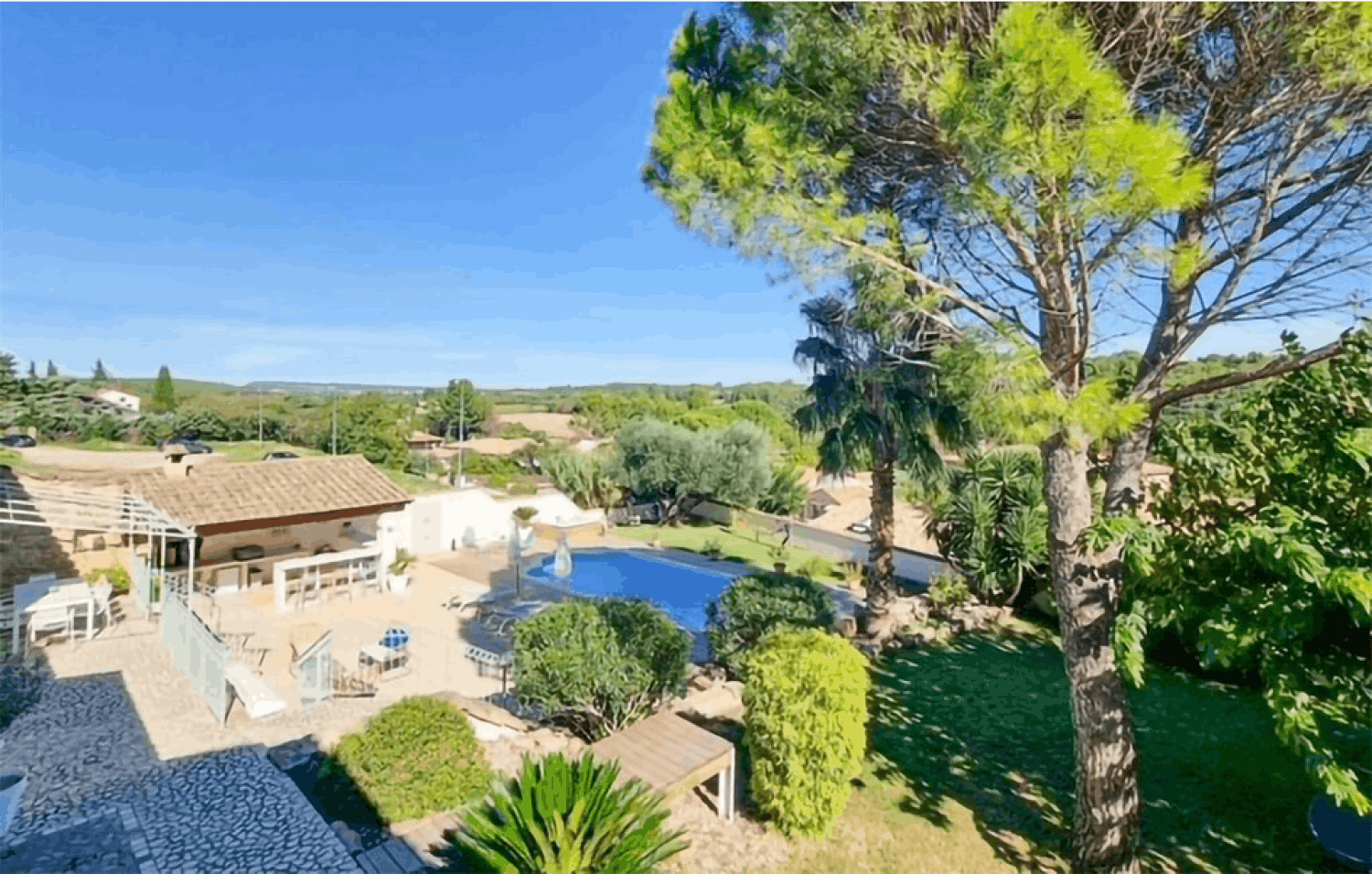 Renovated Farmhouse for Seminars & Events near Nîmes and Montpellier