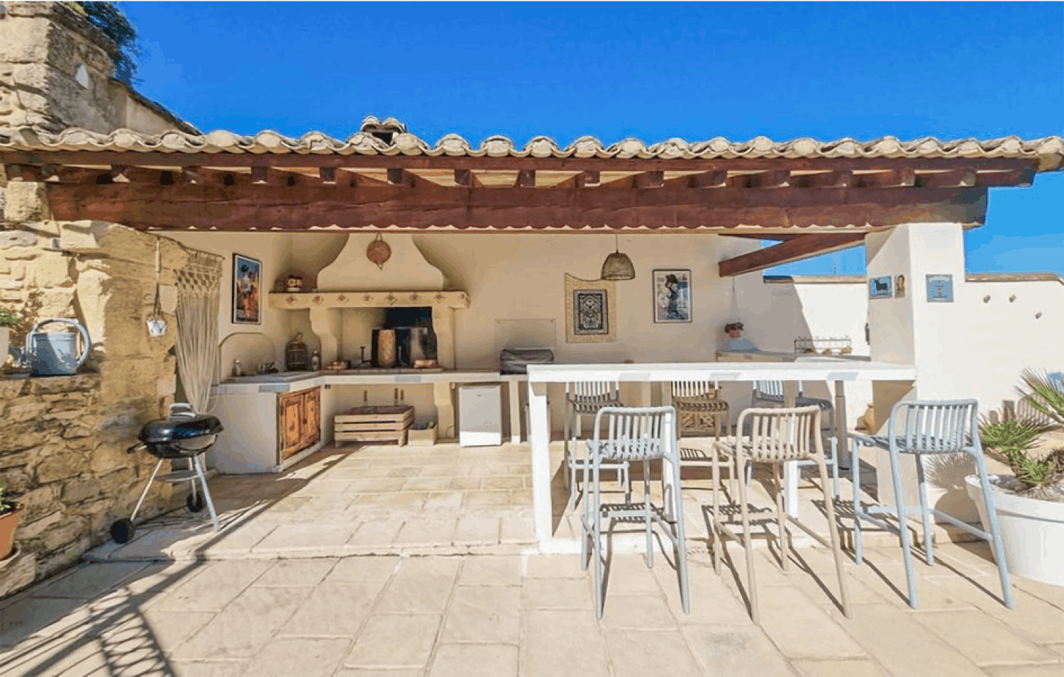 Renovated Farmhouse for Seminars & Events near Nîmes and Montpellier