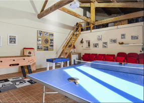 Stone farmhouse with a meeting room, a work space, a swimming pool and a jacuzzi 