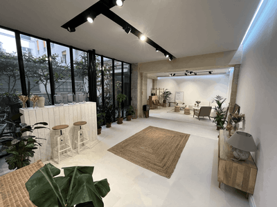 Elegant 75m² Showroom in Le Marais