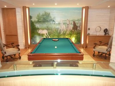 Prestigious property on 3 hectares with a sea view