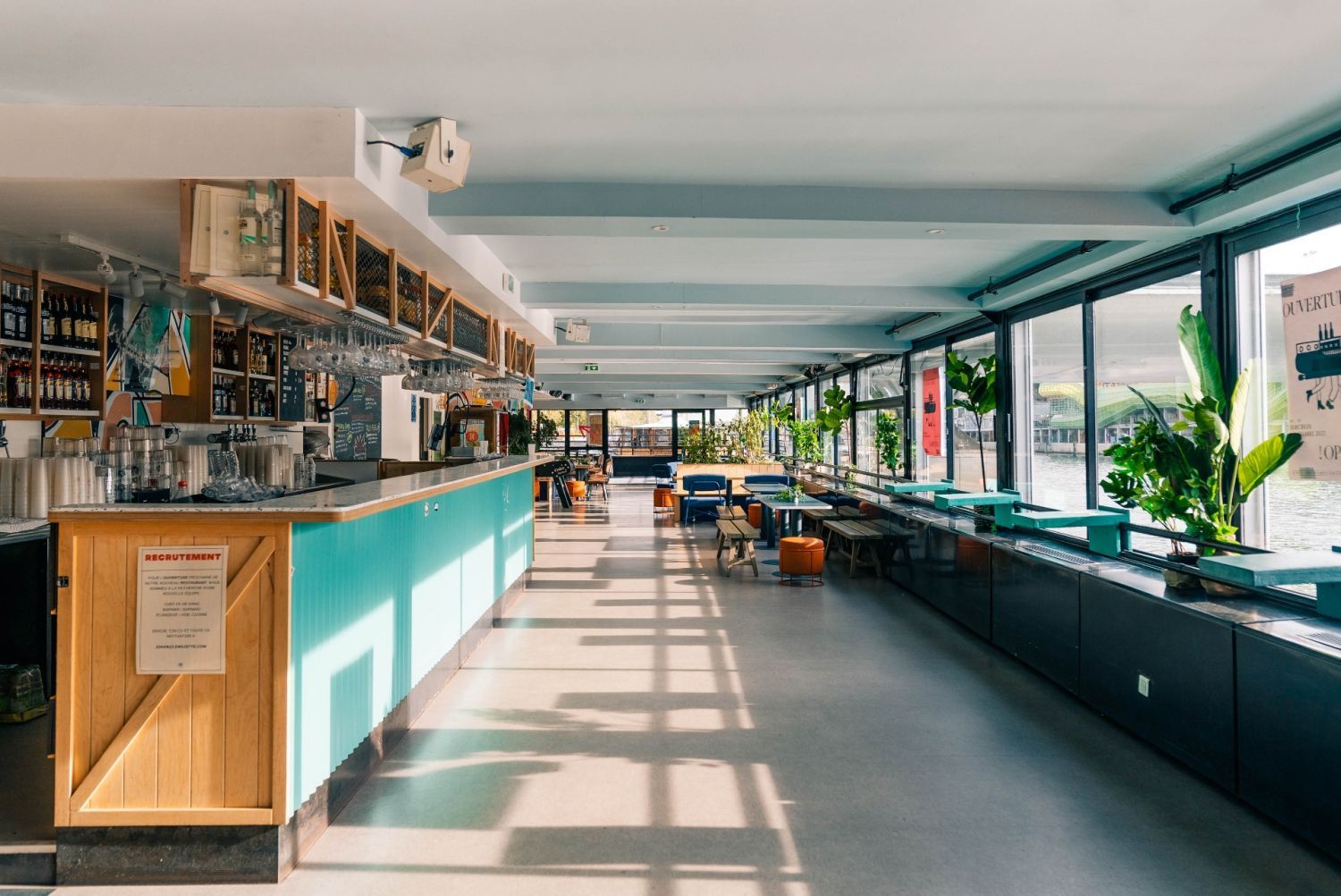 Espace Événementiel Moderne et Industriel à Paris avec Accès Rooftop