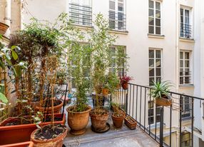 Trendy architect apartment in the heart of Paris