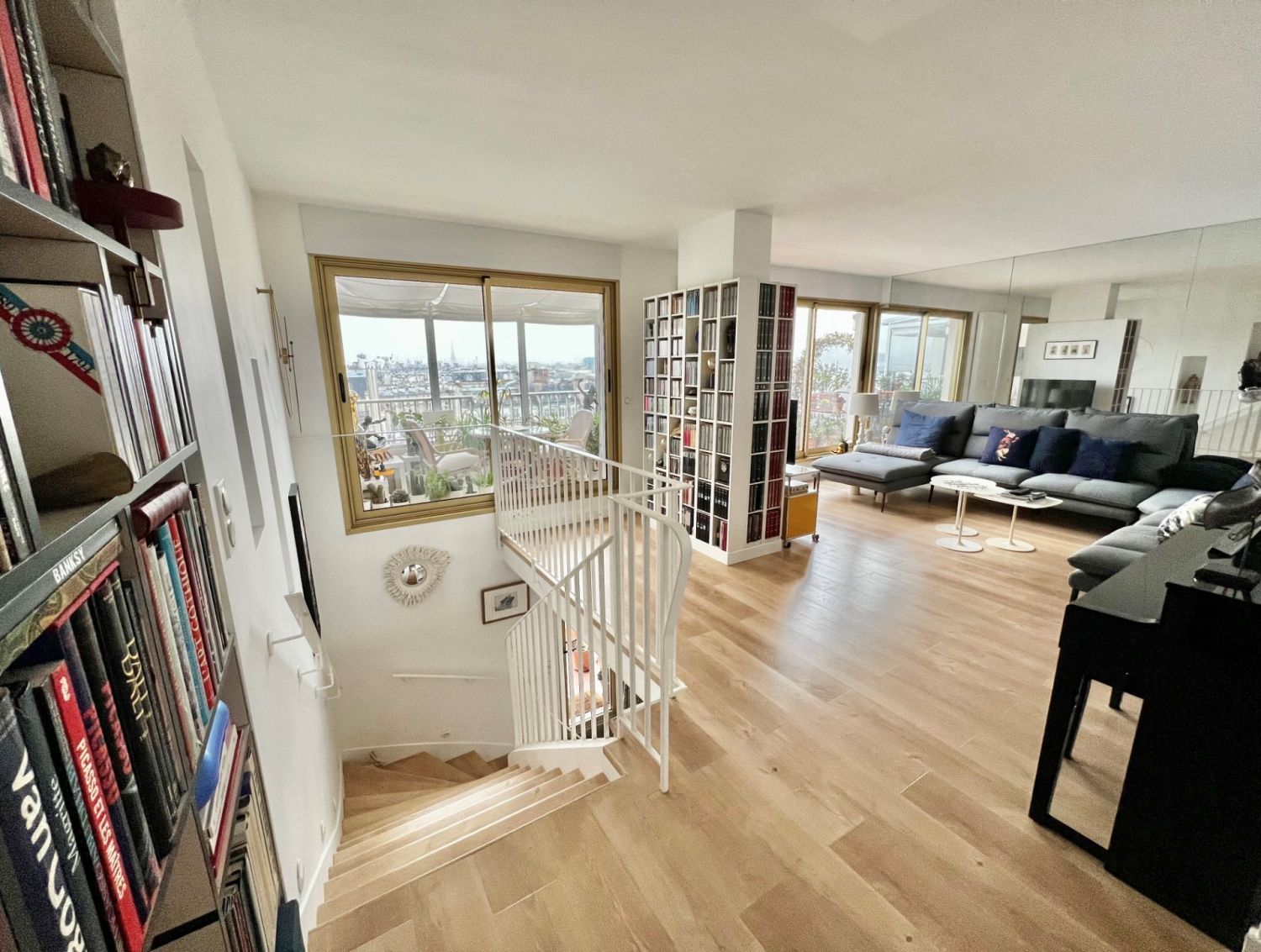 Duplex terrace with breathtaking view of the Parisian SkyLine