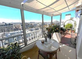 Duplex terrace with breathtaking view of the Parisian SkyLine