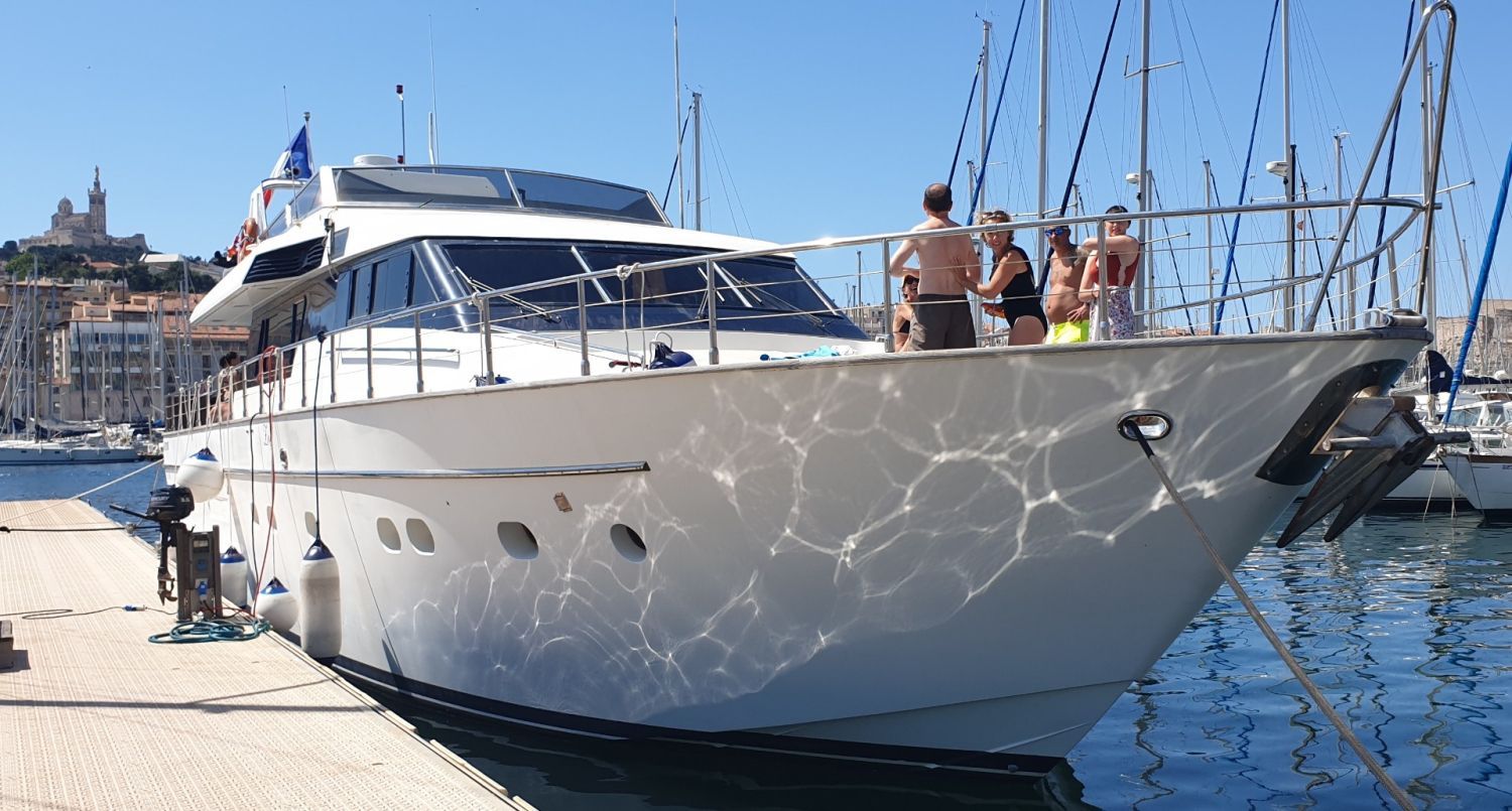 Yacht 22 meters