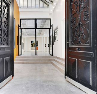 White cube gallery in the heart of Le Marais