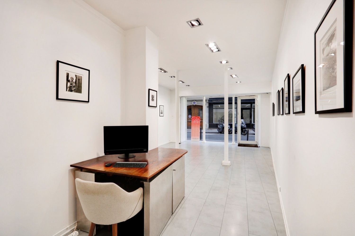 White box in Saint-Germain-des-Prés